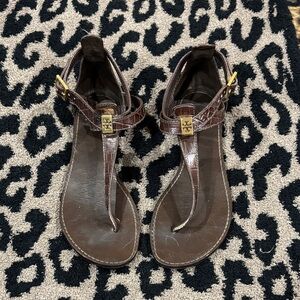 Tori Burch snake embossed leather tstrap sandals brown 7